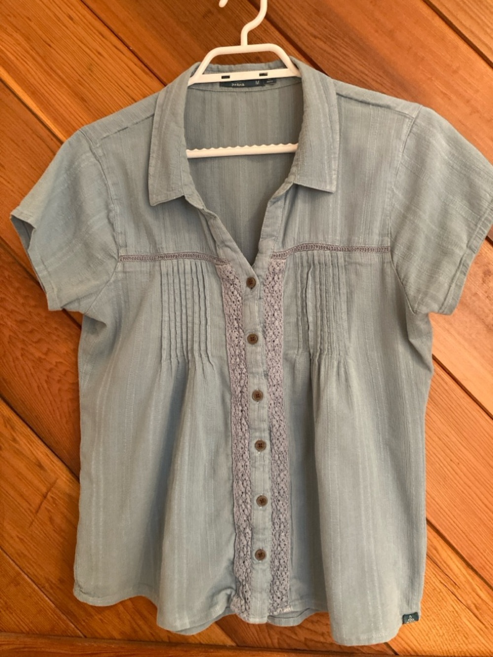 Prana Size M  Blue Short-Sleeve Button Front top